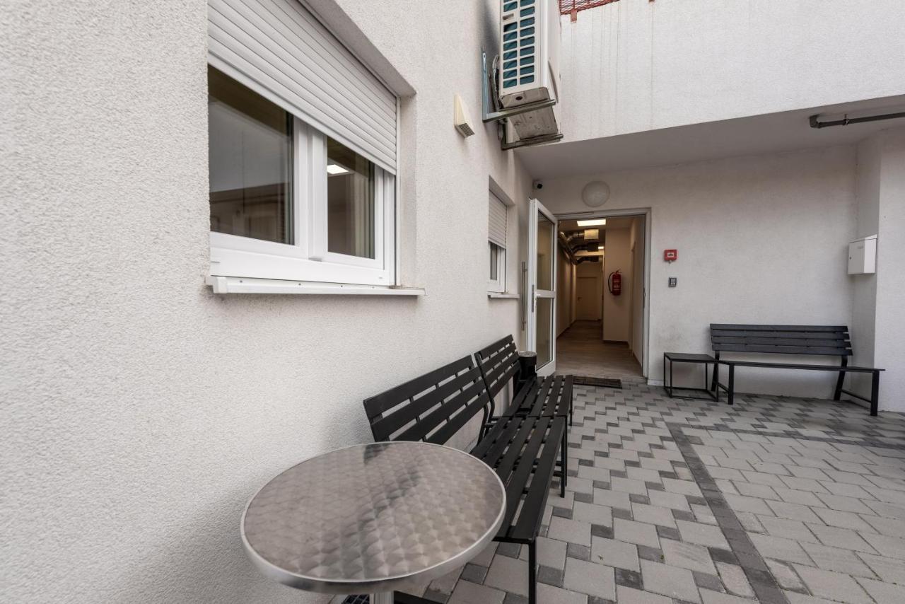 Hostel Elli Split Bagian luar foto